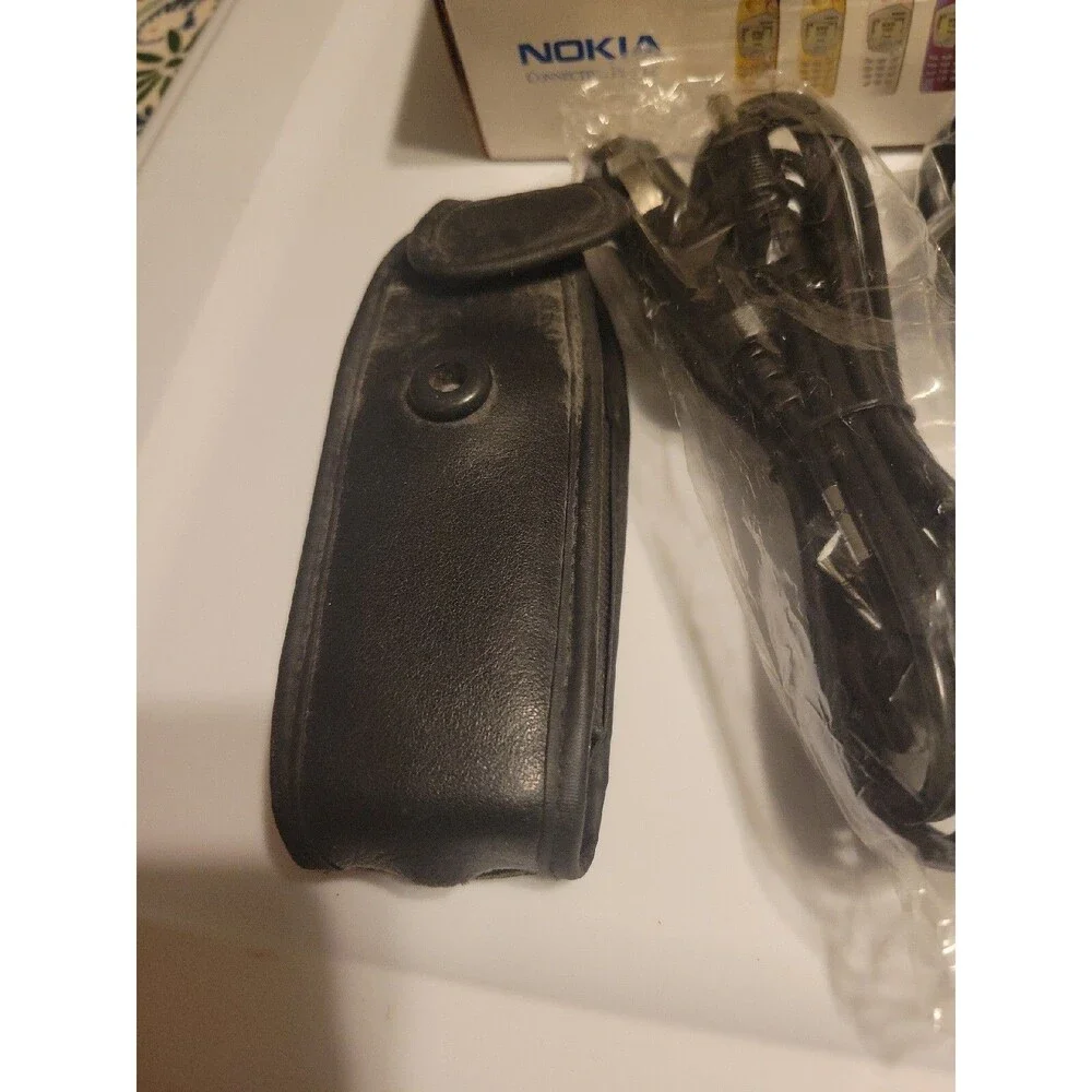 Nokia 5165 - Black (US Cellular) TDMA Candybar Phone Box Case Car Plug Charger